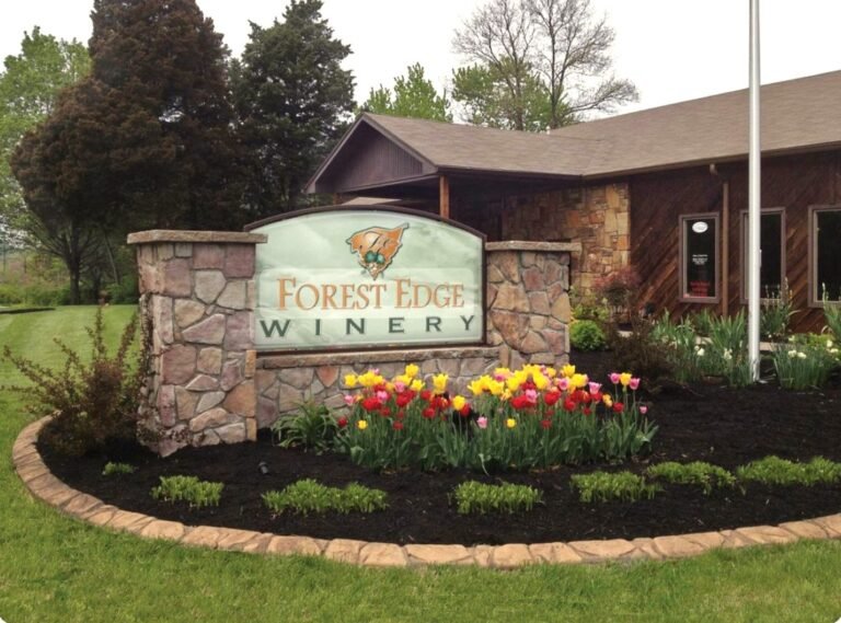 Forest Edge Winery Tour